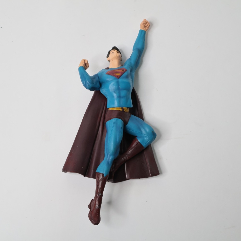 TM & DC Comics Superman Flying Action Figure 2006 Blue Suit Maroon Cape 8"